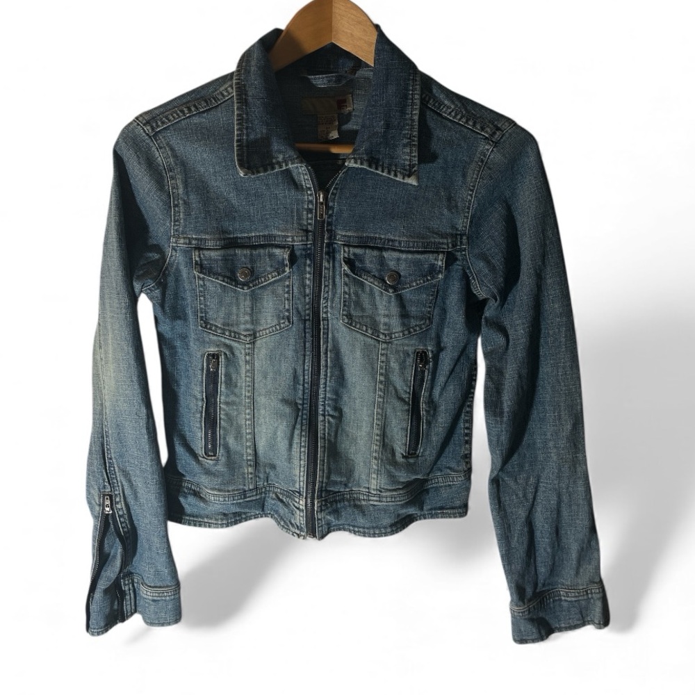 H4- Vintage Y2K moto Jean Jacket fitted medium Stylish Blue Denim Jacket